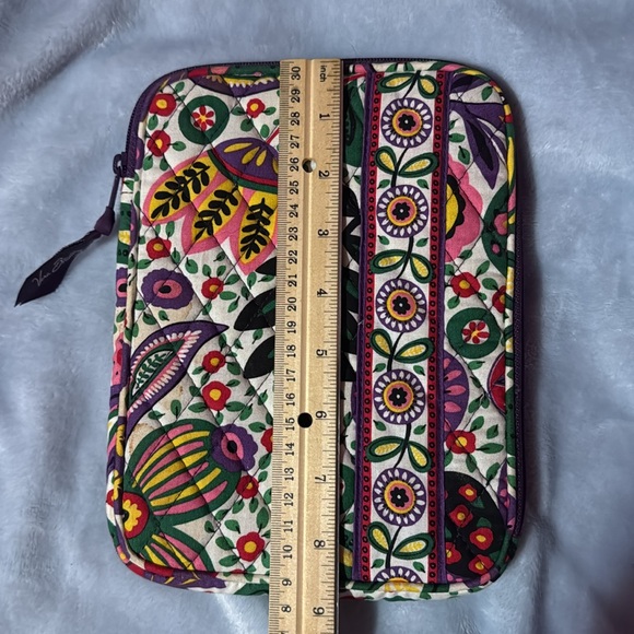 Vera Bradley 6x9 Tablet Case Padded Zip Around Small Pocket Purple Floral Print - Picture 7 of 8